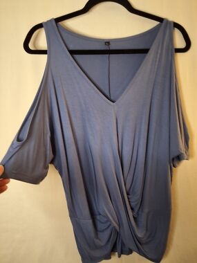 Women's Cold-Shoulder V-Neck Twist Front Top - Blue